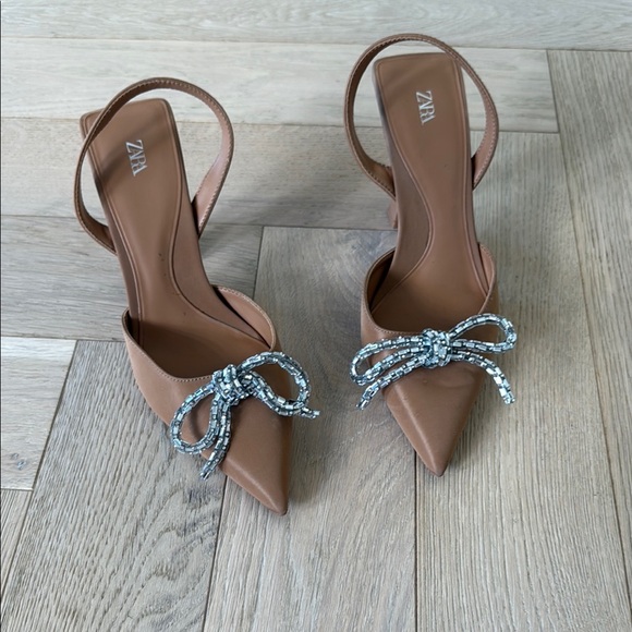 Zara Tan Silver Heels with Crystal Embellishment - Picture 2 of 3